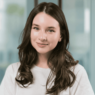 Jennifer Martinez - Small Home Décor Store's profile picture